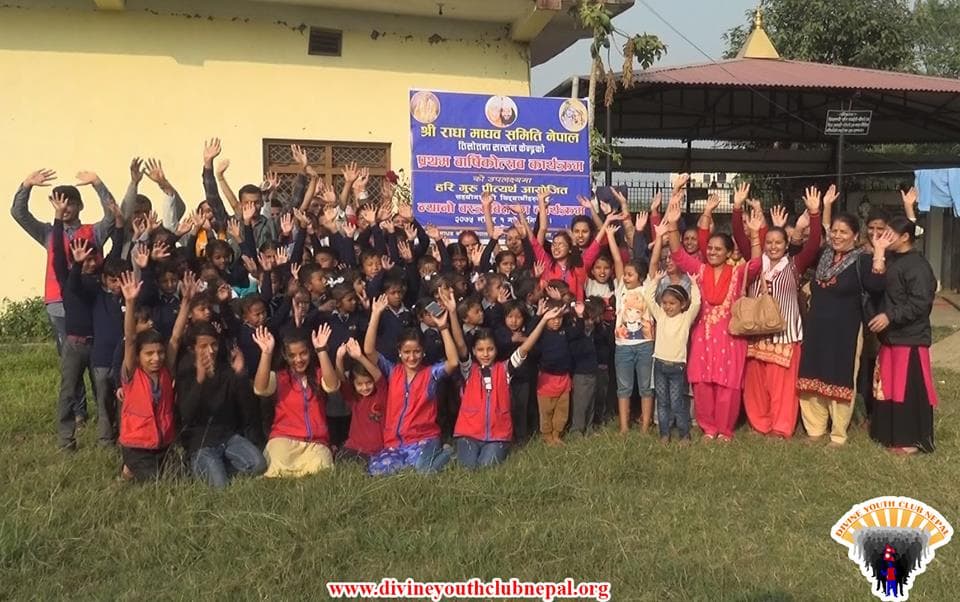 Sweater-distribution-at-Tilottama-2075