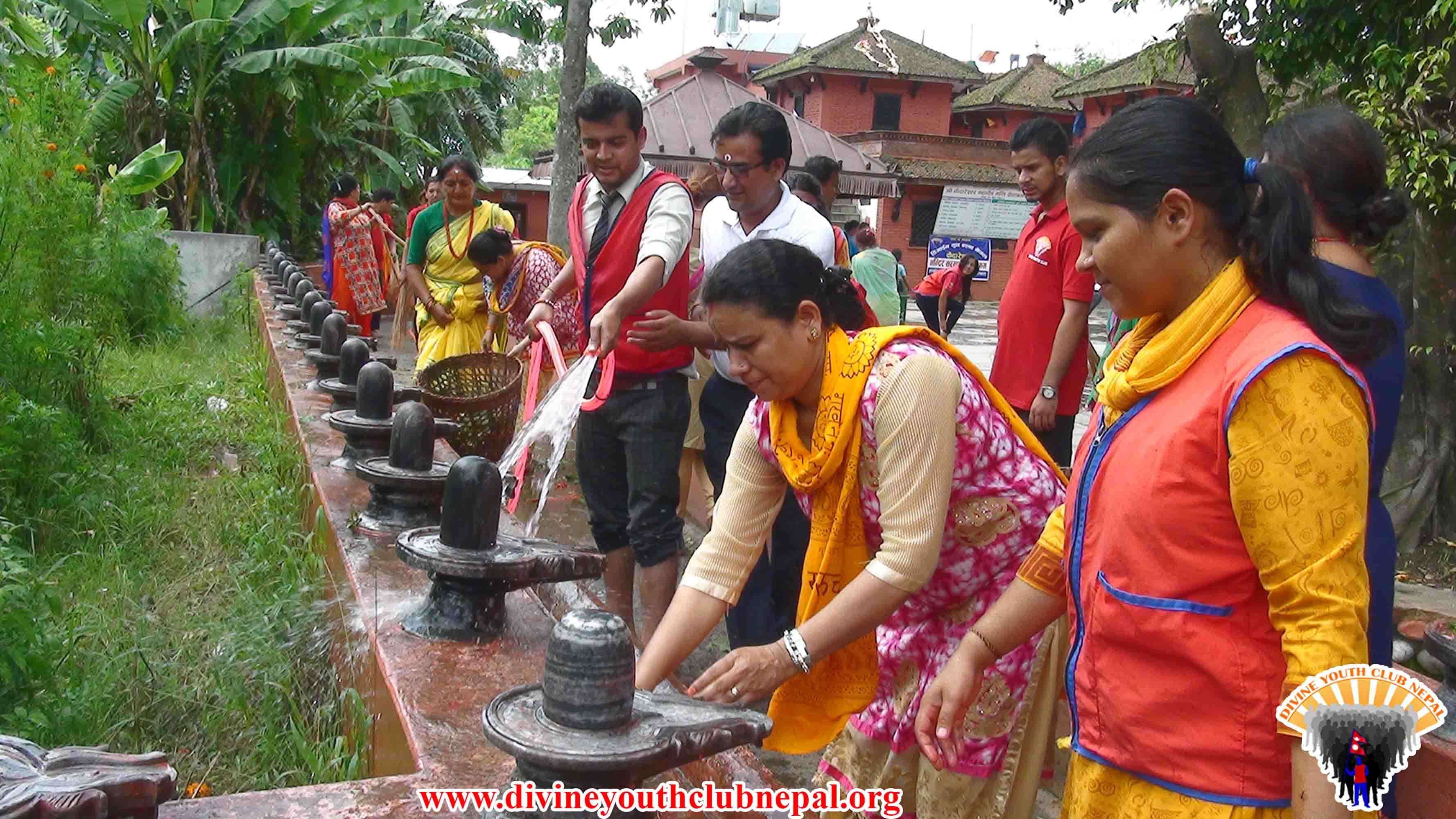 Cleaning-Volunteering-Kedareshwor-MahaDev-Temple-Pokhara-2074-5